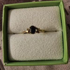 Elegant Gold and Black Stone Ring